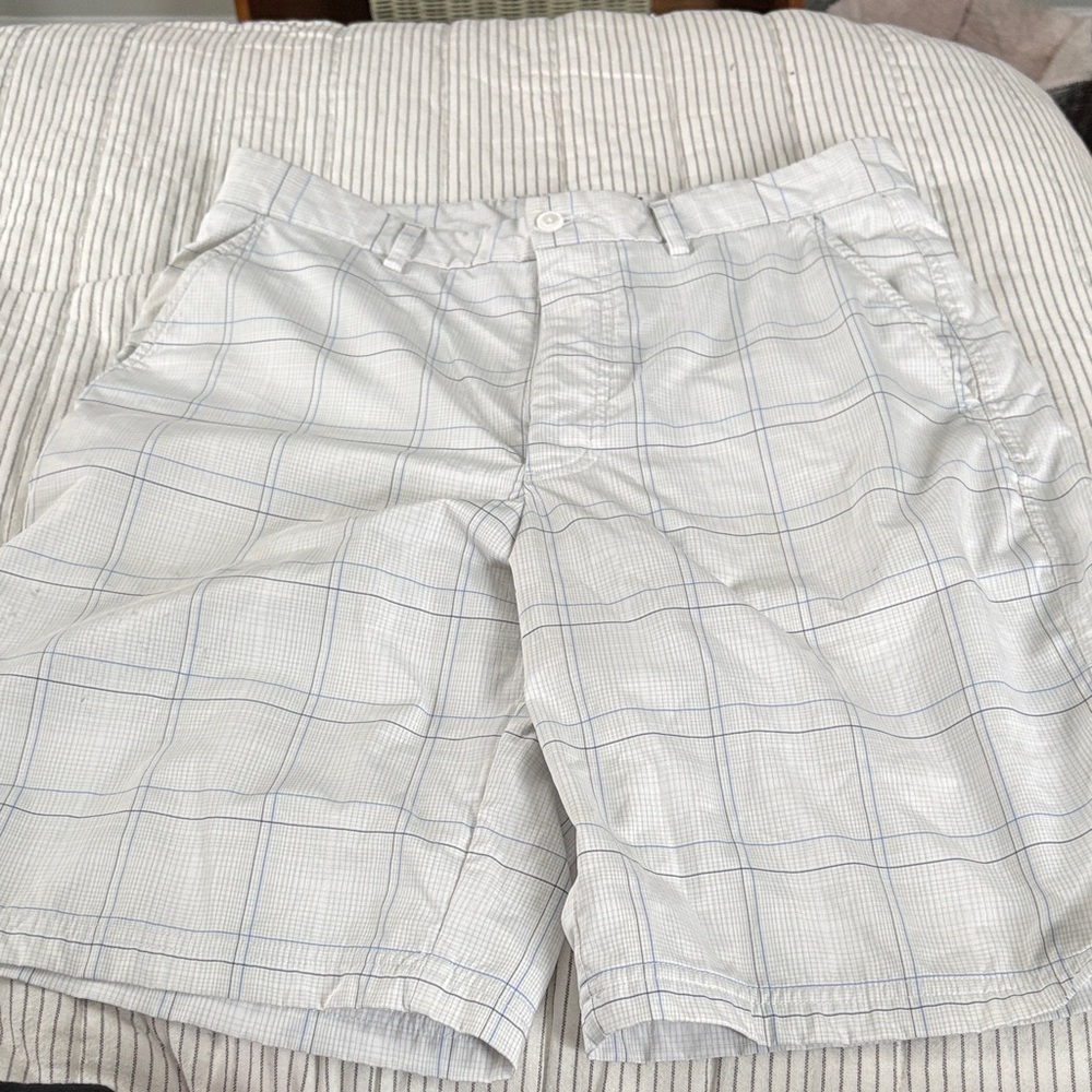 Kirkland Signature Light Gray Plaid Men's Shorts